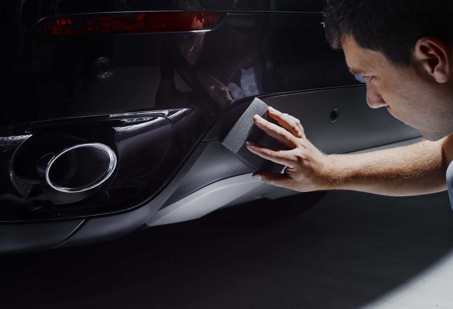Detailreinigung bei der Autowäsche